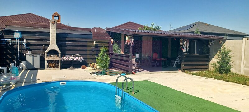 Casa noua Sabareni, terasa, piscina, foisor, barbeque, curte 440 mp